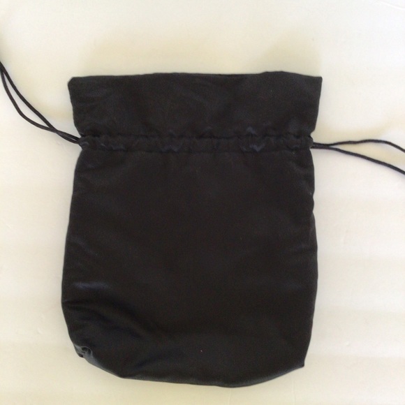 BLACK SATIN DRAWSTRING EVENING BAG - Picture 11 of 12